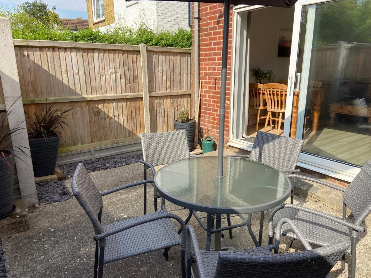 Villa The Seagull, With Driveway And Patio Garden Whitstable Exterior foto